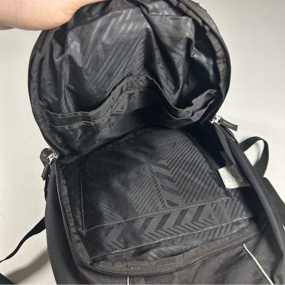Oakley Backpack Enduro 3.0 20L Black Out Travel Commute School Work - Picture 8 of 10